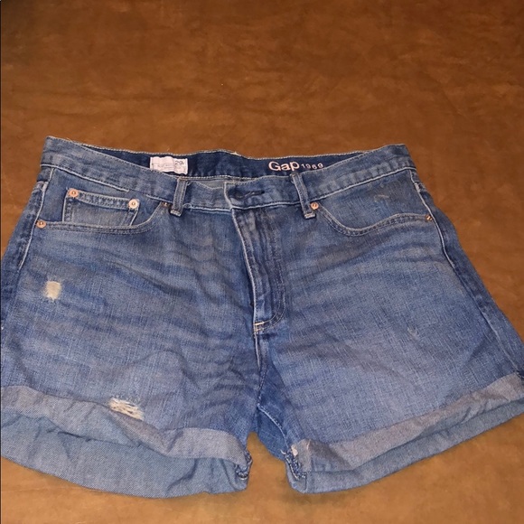 GAP Pants - Gap Sexy Boyfriend Denim Shorts Size 29 GAP Pants - Gap Sexy Boyfriend Denim Shorts Size 29